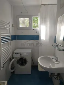 Apartartame 2 camere de inchiriat zona medicina - foto 4