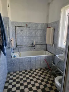 Casa cu teren generos in zona turistica de munte ,Nadrag,Timis - foto 5
