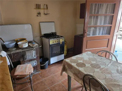 Casa cu teren generos in zona turistica de munte ,Nadrag,Timis - foto 6