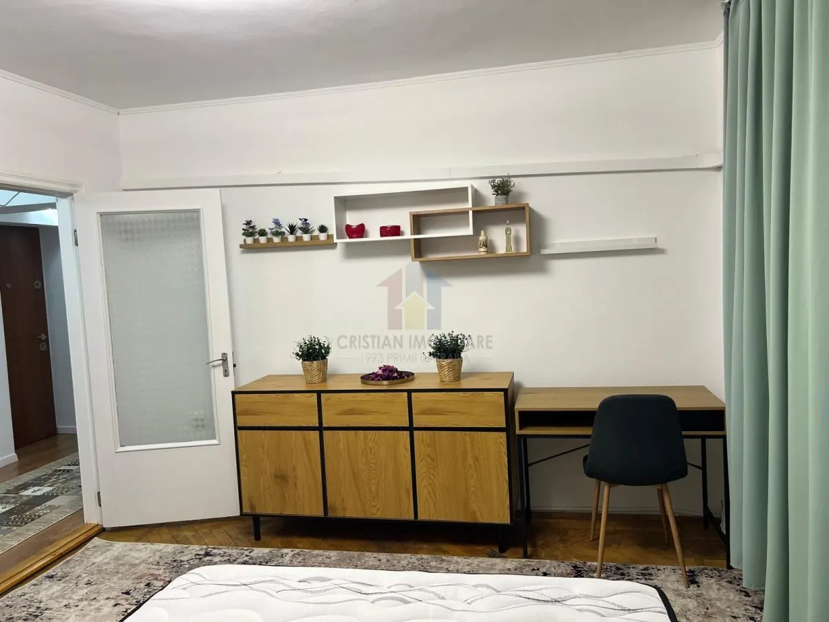 TOTUL NOU 3 camere zona Scolilor,etaj 2 - foto 5