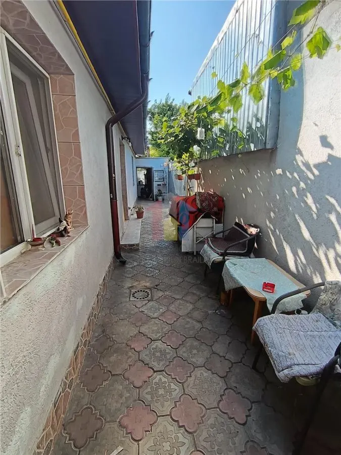 Casa, zona Chercea, constructie BOLTARI, anul 2000 - foto 8