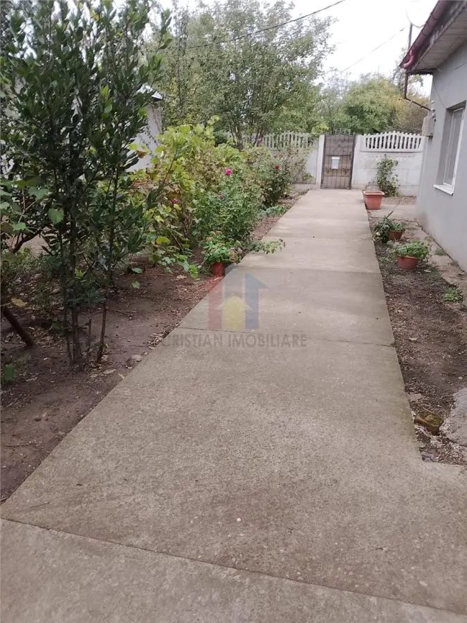 Casa 5 camere, teren 1349 mp, la 20Km de Braila - foto 8
