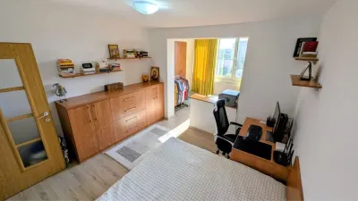 Apartament 3 camere renovat,mobilat modern, 158000 Euro - foto 2
