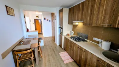 Apartament 3 camere renovat,mobilat modern, 158000 Euro - foto 3