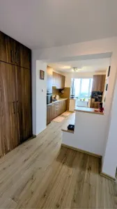 Apartament 3 camere renovat,mobilat modern, 158000 Euro - foto 4
