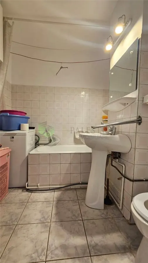 Apartament 3 camere  zona Judetean,  decomandat , mobilat-utilat,500 Euro - foto 12