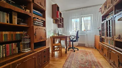 Apartament 3 camere  zona Judetean,  decomandat , mobilat-utilat,500 Euro - foto 9