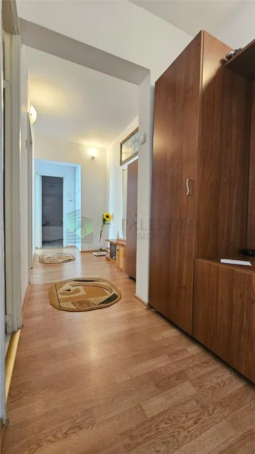 Apartament 3 camere  zona Judetean,  decomandat , mobilat-utilat,500 Euro - foto 10