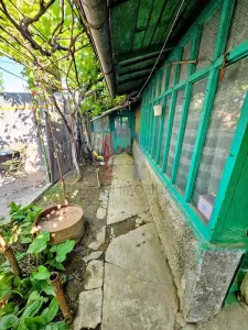Teren 246 mp casa batraneasca, zona spital Judetean - Buzaului Radu Negru - foto 3