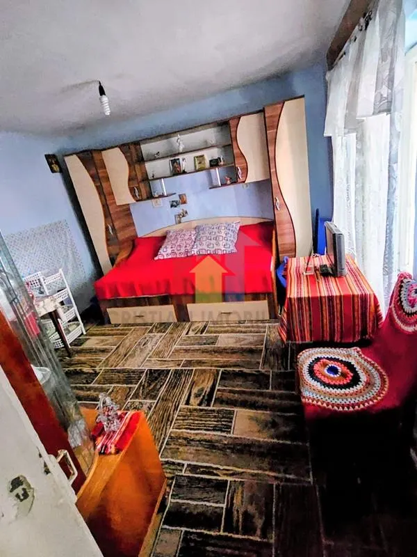 Teren 246 mp casa batraneasca, zona spital Judetean - Buzaului Radu Negru - foto 6