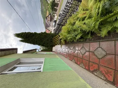 CASA ÎN LECHINTA - foto 4