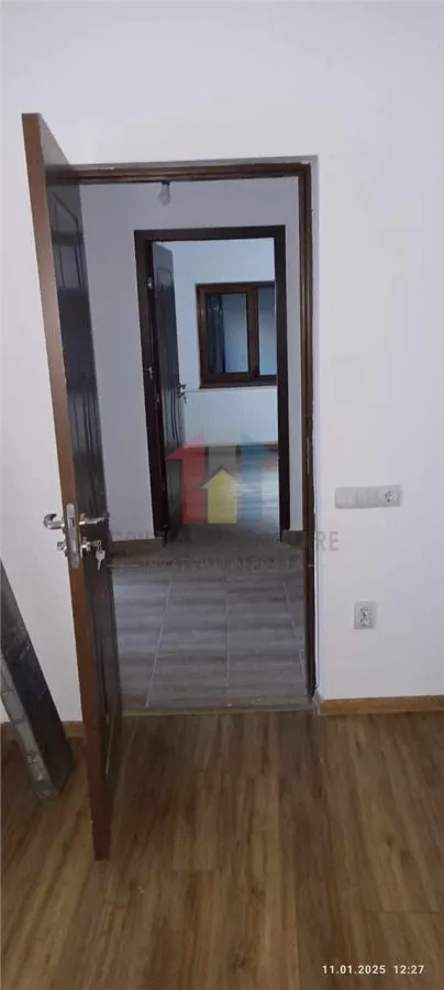 Vila noua P+1 zona Piata Saraca 120 mp construiti in 2018 - foto 7