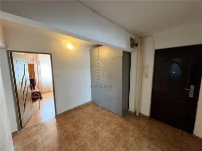 APARTAMENT 3 CAMERE | INTR VIOLETELOR - foto 2