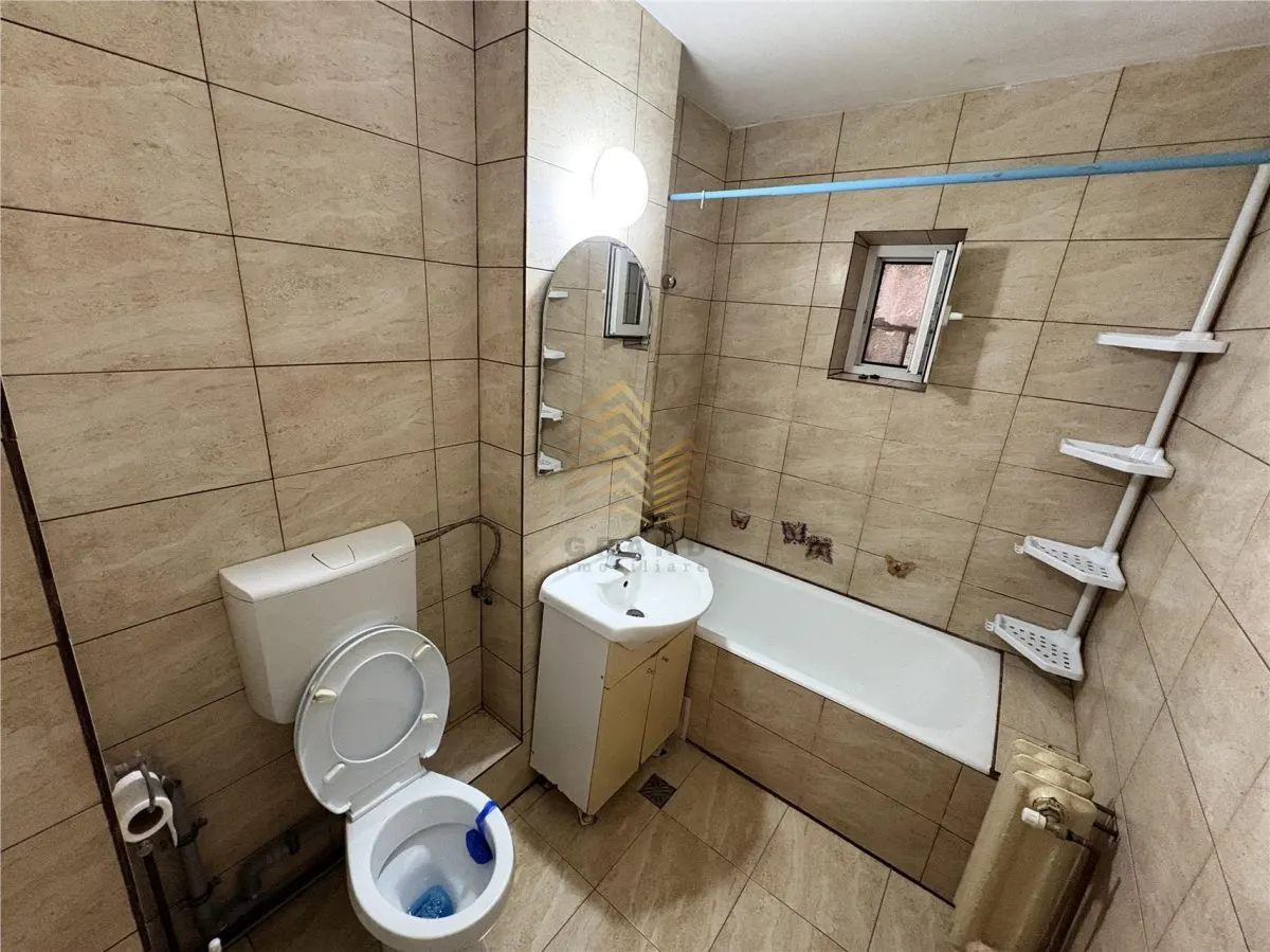 APARTAMENT 3 CAMERE | INTR VIOLETELOR - foto 10