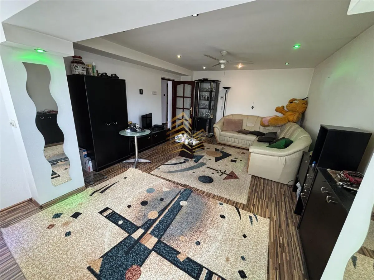 Apartament decomandat în Cr. Vivu - foto 1