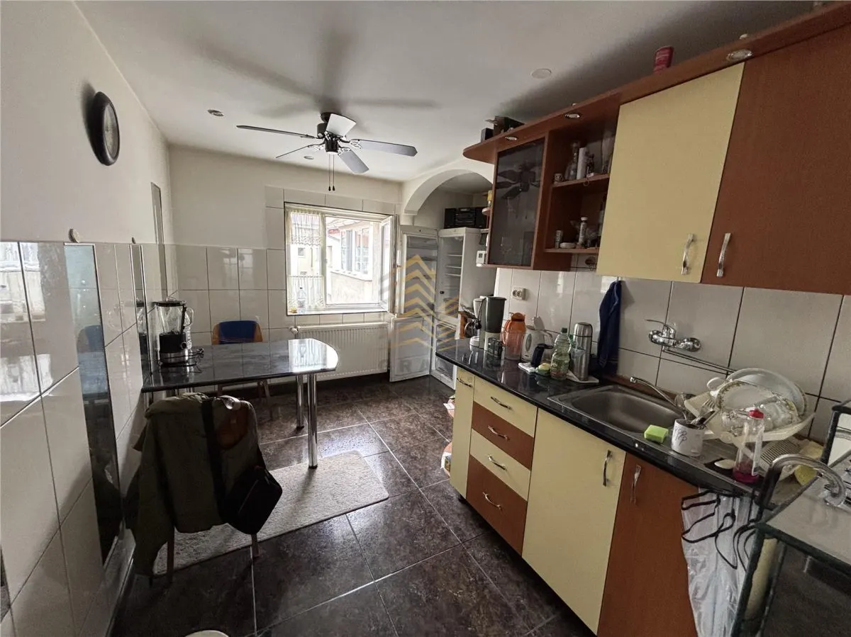 Apartament decomandat în Cr. Vivu - foto 12