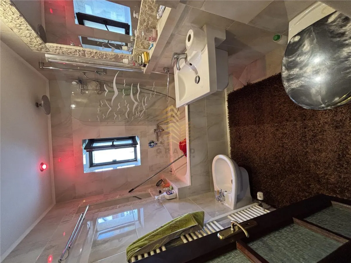 Apartament decomandat în Cr. Vivu - foto 5