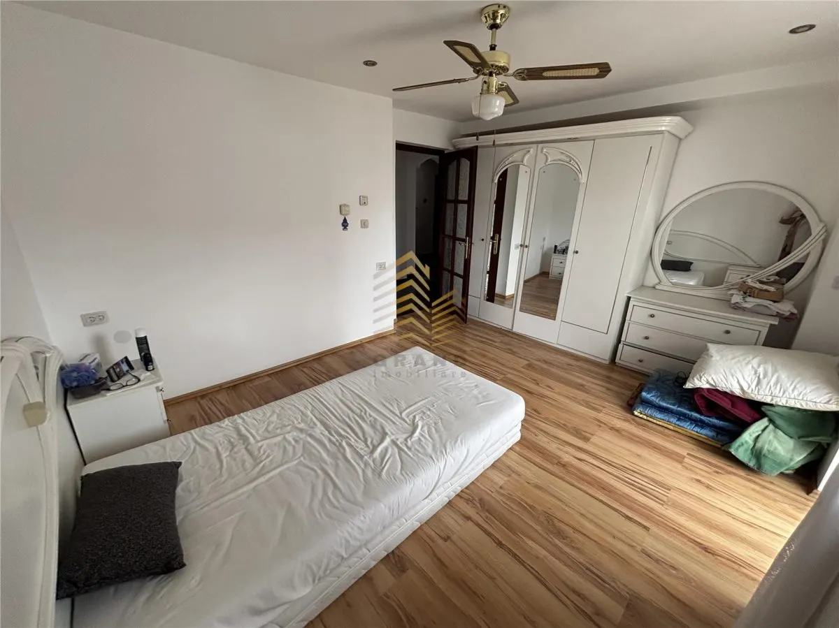 Apartament decomandat în Cr. Vivu - foto 7