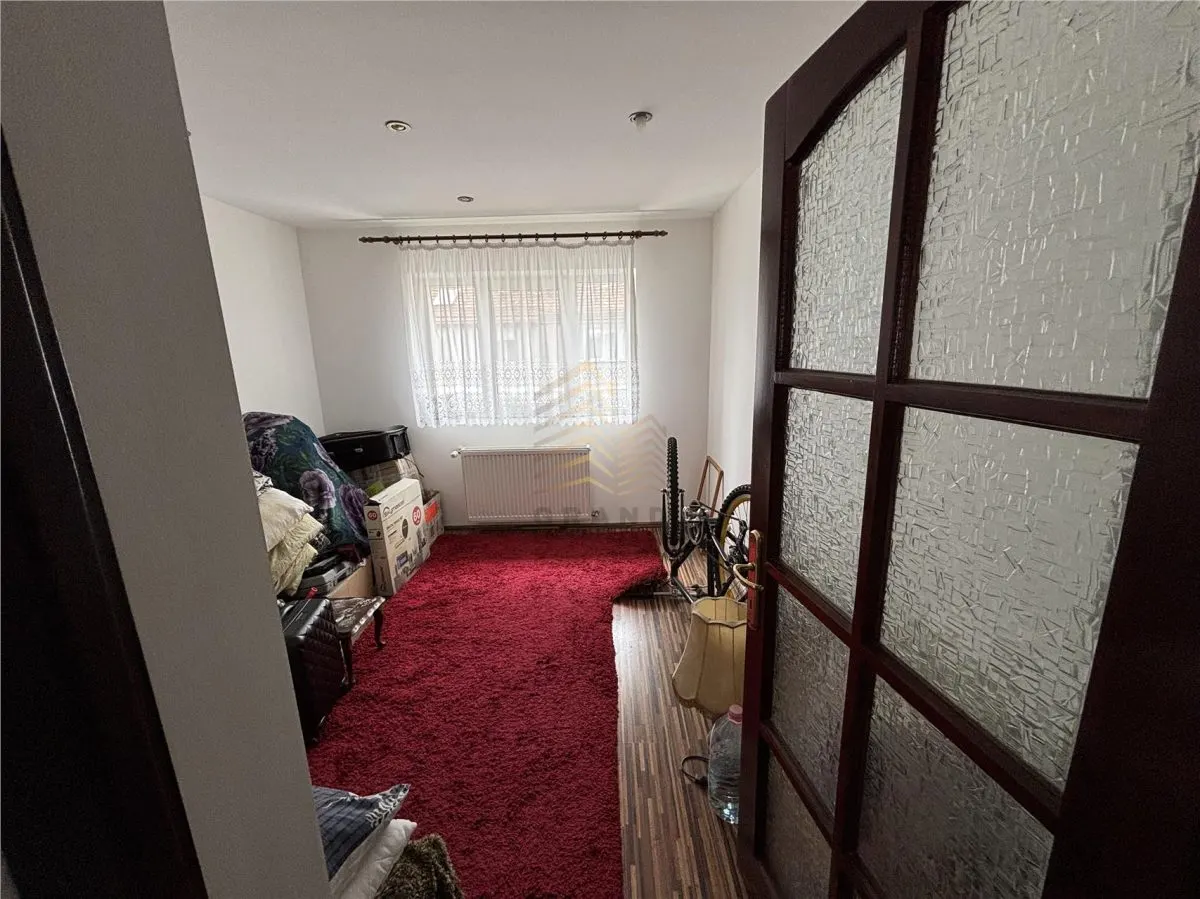 Apartament decomandat în Cr. Vivu - foto 8