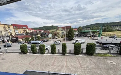 SE INCHIRIAZA SPATIU COMERCIAL - foto 4