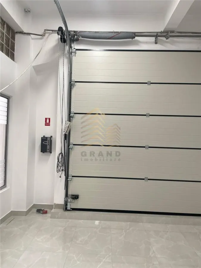 SE INCHIRIAZA SPATIU COMERCIAL - foto 5