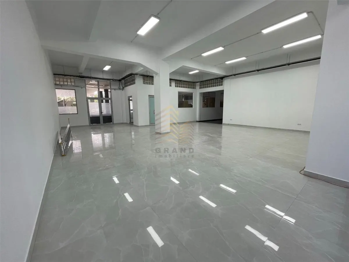 SE INCHIRIAZA SPATIU COMERCIAL - foto 6