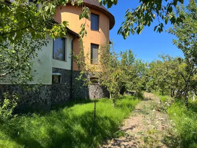 DE VANZARE CONAC / VILA / 800 MPU/ 14 CAMERE/ 35 ARII DE TEREN/ VALEA GHINZII - foto 15
