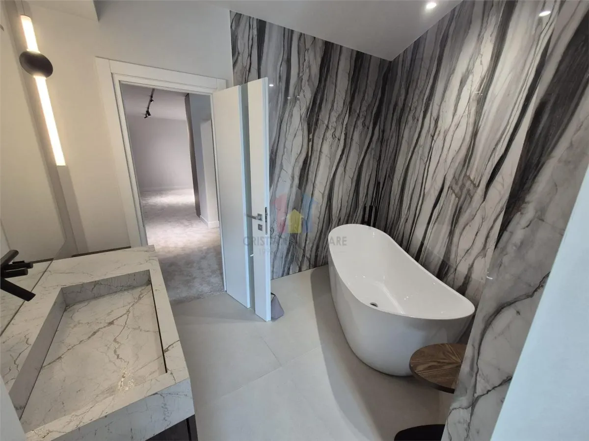 Vila P+1 ULTRAMODERNA zona Centrala, suprafata teren 350 mp - foto 14