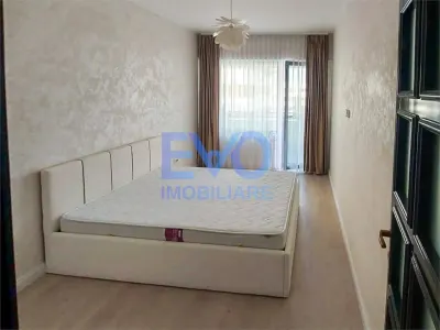 Apartament cu 2 camere, mobilat&utilat, complex Royal Town Copou - foto 4