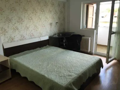 Apartament 3 camere de închiriat â€“ Independenței, lângă Universitatea de Medicină și Farmacie â€žGrigore T. Popaâ€ din Iași - Iasi
