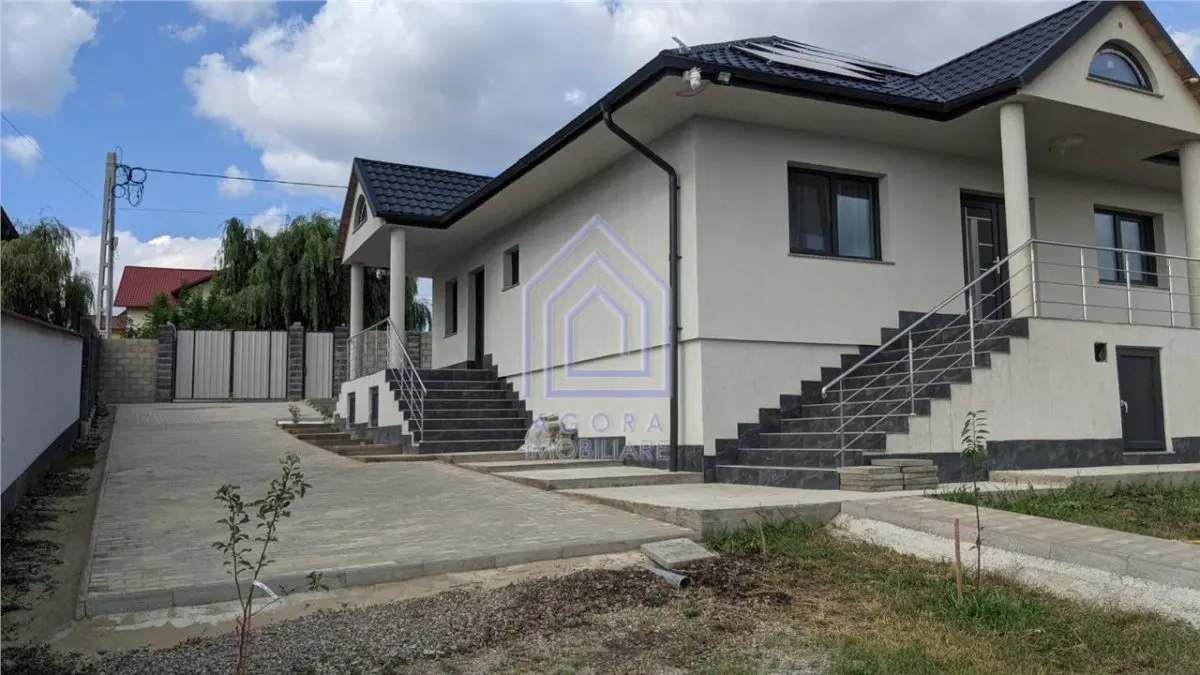 Casa noua, utilata, mobilata complet, panouri fotovoltaice cu stocare,  Scheia. - foto 1