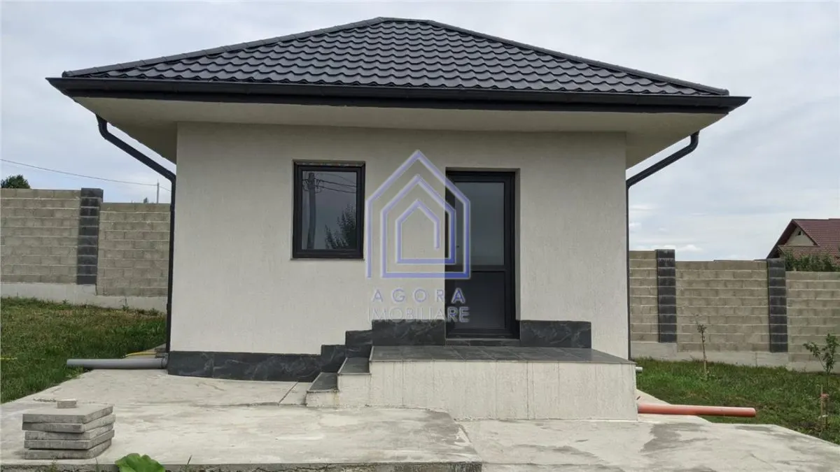 Casa noua, utilata, mobilata complet, panouri fotovoltaice cu stocare,  Scheia. - foto 14