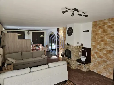 Suceava, casa deosebita in zona linistita. - foto 4