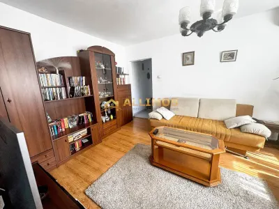 Apartament 2 Camere de vanzare in Vest Ploiesti – Centrala Proprie, Termopan, Etaj 3 | 51.900 Euro - Ploiesti