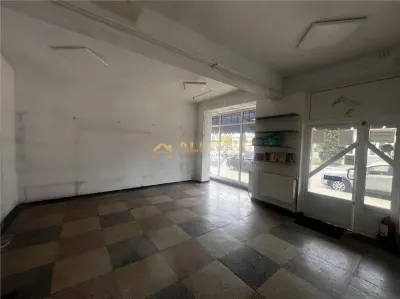 Spatiu comercial de 120 mp in Plopeni, zona cu vad . - foto 5
