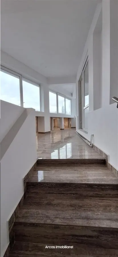 Cladire comerciala de vanzare 1000 mp! - foto 6