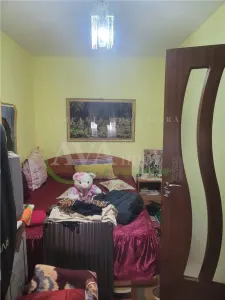 Apartament 3 camere nedecomandate, zona Cora - foto 11