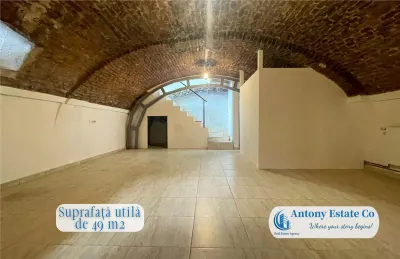 Spatiu comercial, Birou, Salon de inchiriat, Ultracentral - Oradea - foto 2