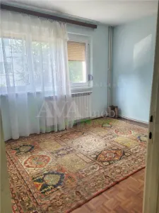 Apartament 2 camere semidecomandat, zona Orizont - foto 3