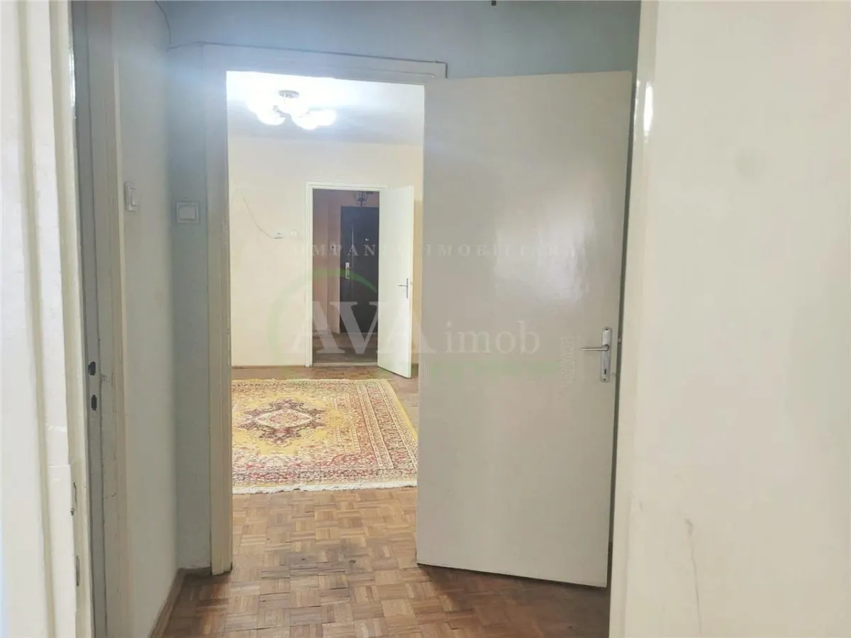 Apartament 2 camere semidecomandat, zona Orizont - foto 7