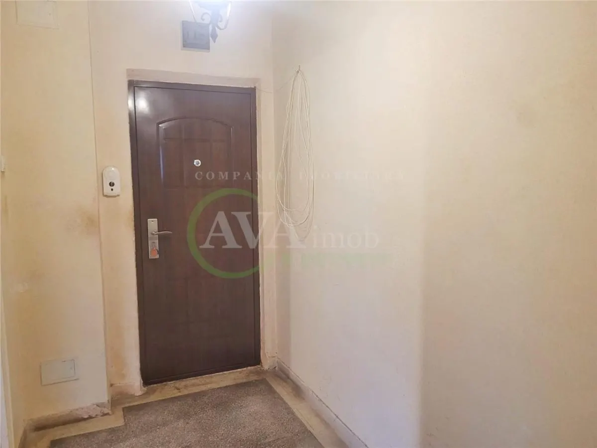 Apartament 2 camere semidecomandat, zona Orizont - foto 8