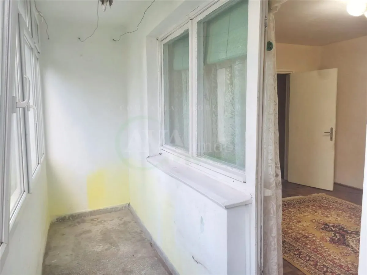 Apartament 2 camere semidecomandat, zona Orizont - foto 9