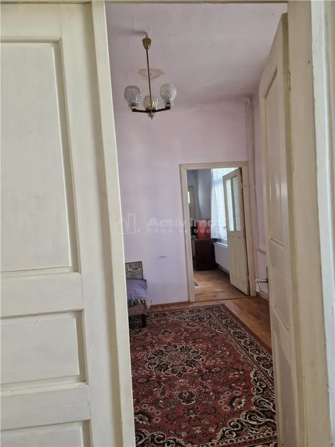 Casa pe sol, teren 241 mp, pretabila - spatiu comercial, locuinta - Ultracentral - foto 2