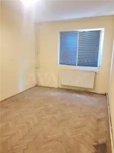 Apartament 2 camere semidecomandat, zona Stadionului - foto 2