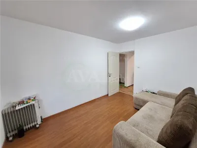 Apartament 3 camere decomandate, zona Nord-Bacau - foto 7