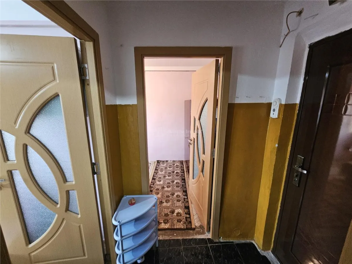 Resita, Garsoniera, Calea Caransebesului - foto 9
