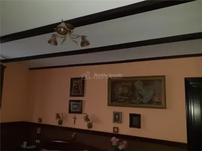 Casa eleganta, boiereasca,, compusa din 7 apartamente - foto 3