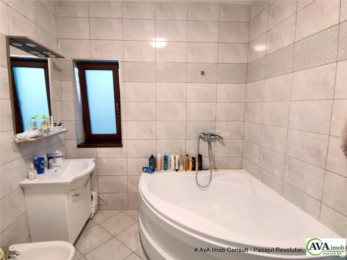 Casa cu 120 mp utili, 3 camere, terasa, teren 1200mp, zona Letea Veche - foto 4