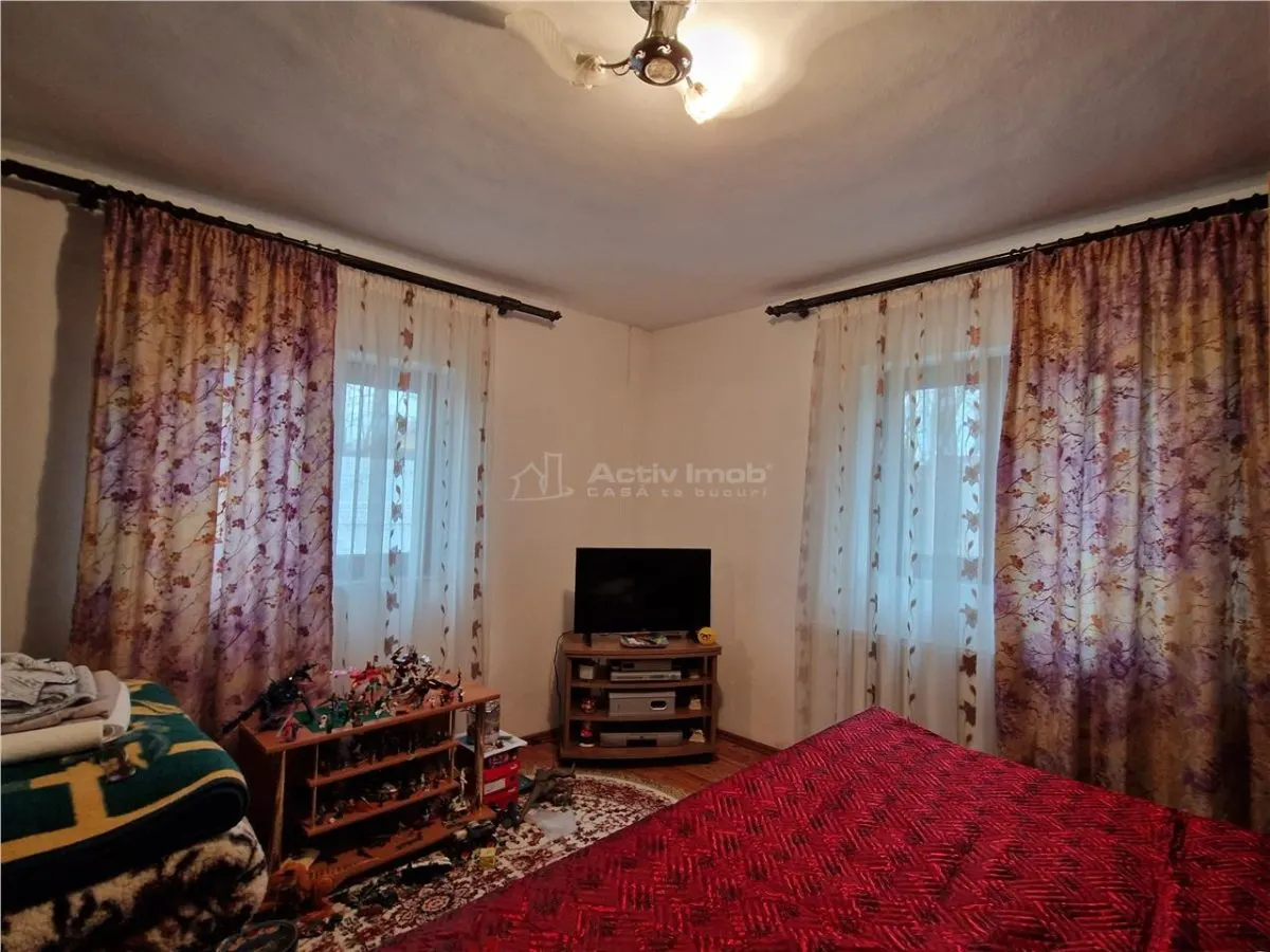 Casa cu etaj si casa pe sol, teren 535 mp - Bariera Valcii - foto 2