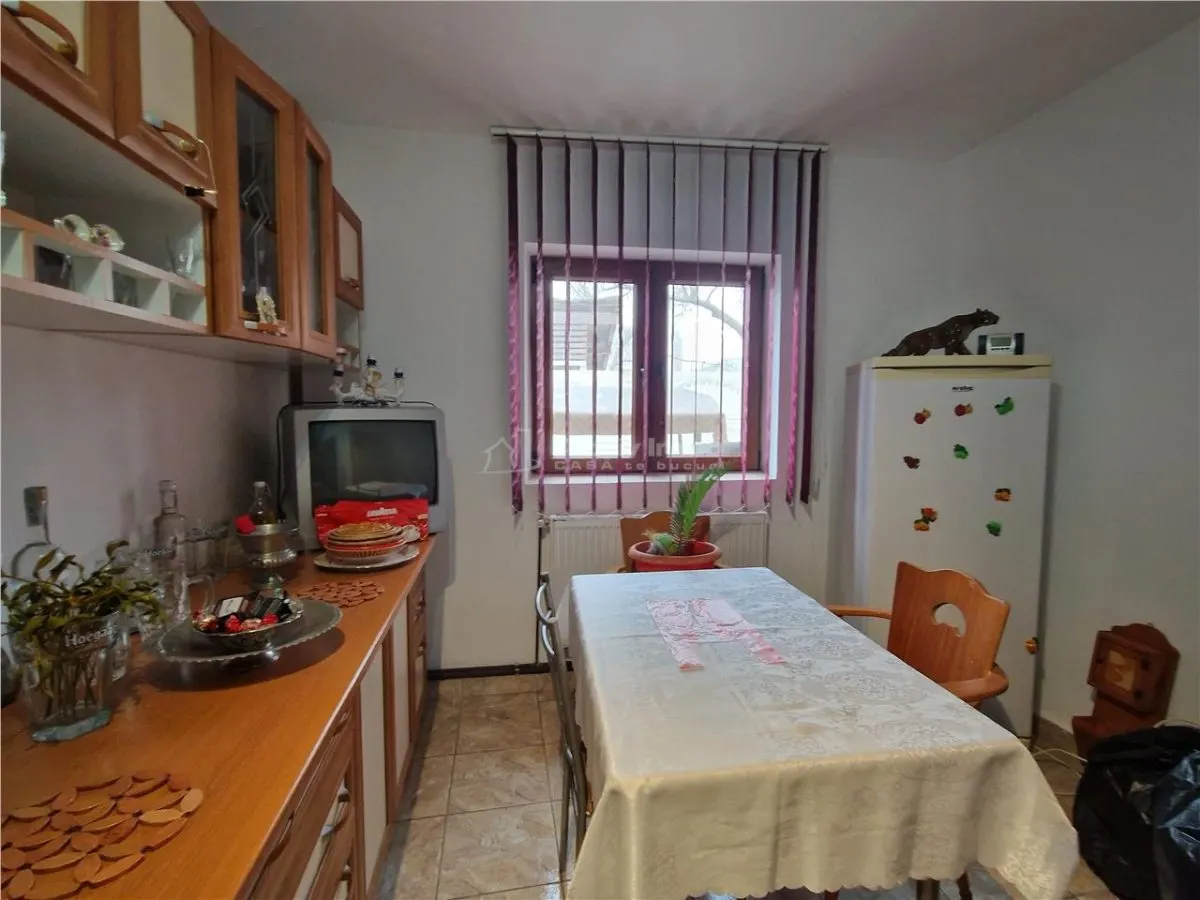 Casa cu etaj si casa pe sol, teren 535 mp - Bariera Valcii - foto 4